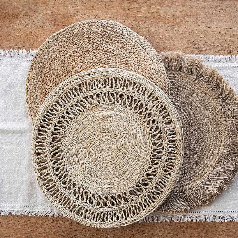 Wheel and Barrow Round Palm Fiber Placemat with Fringe - 41cm Eco-Friendly Table Mat