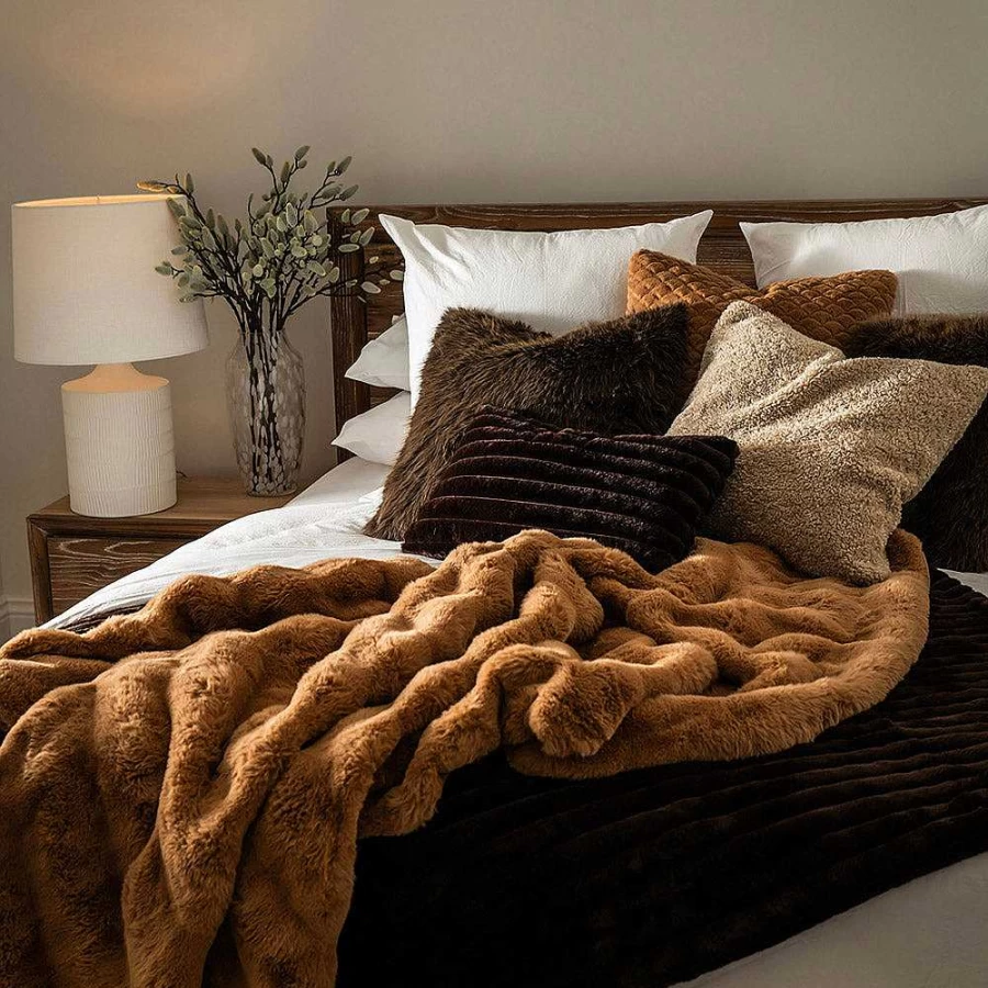 Wheel and Barrow Faux Rabbit Fur Throw Blanket 130x160 cm - Soft Ribbed Caramel Luxury Blanket for Cozy Comfort
